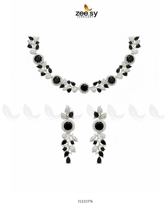 Exquisite Floral Necklace Set
