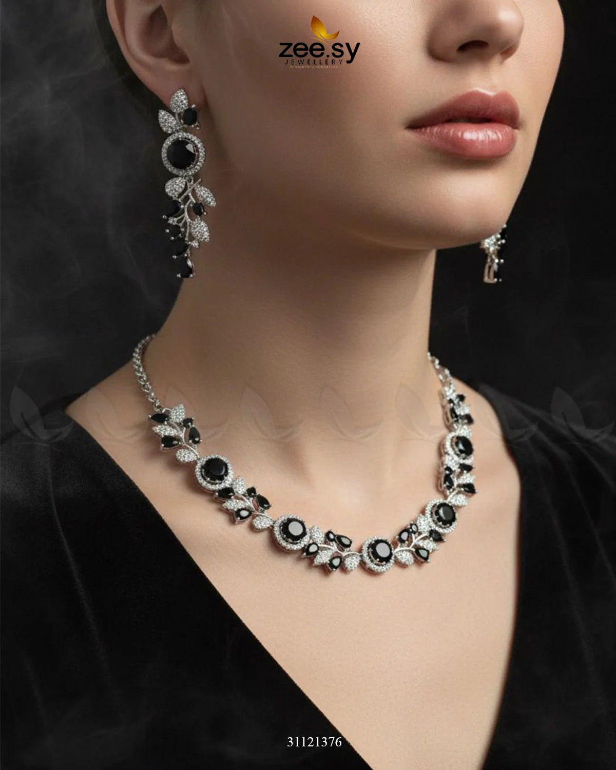 Exquisite Floral Necklace Set