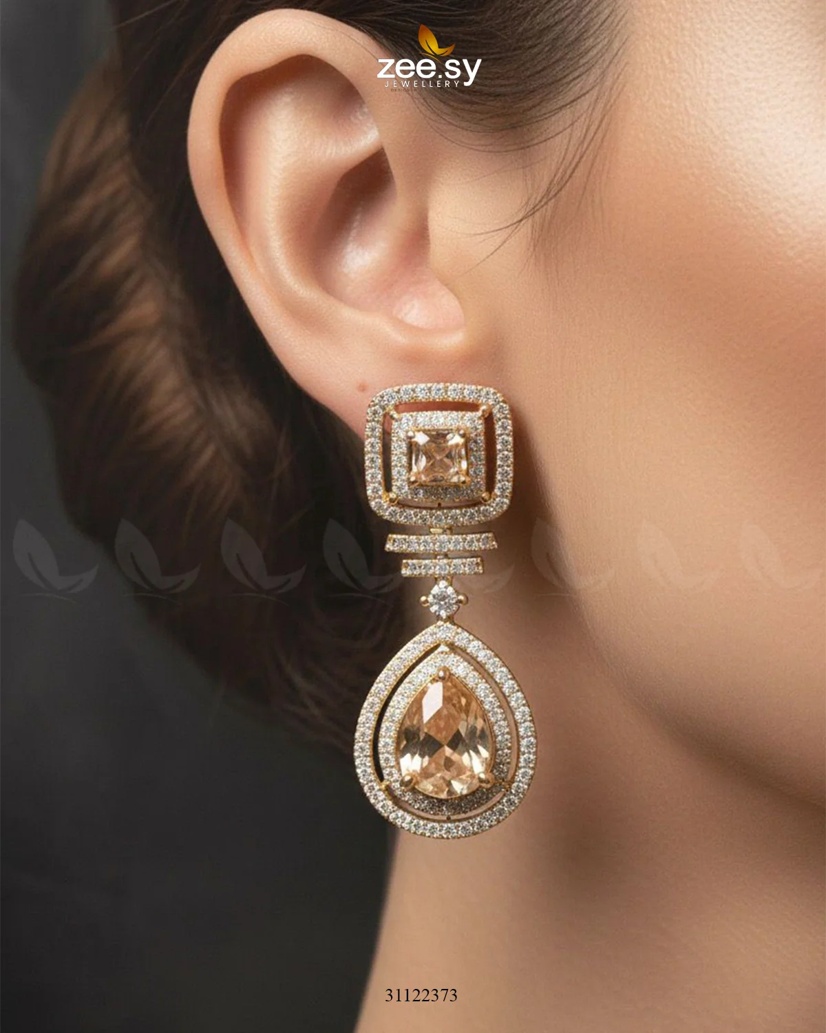 Kavita Art Oval Crystal Necklace Set